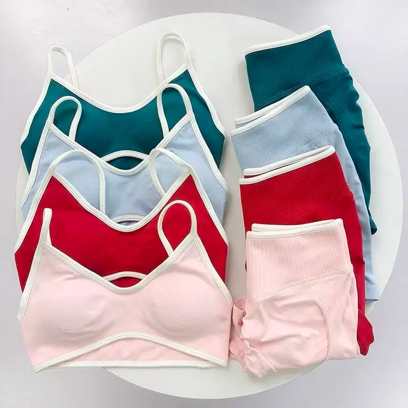 Ensemble de Fitness Femme – Brassière & Short de Sport
