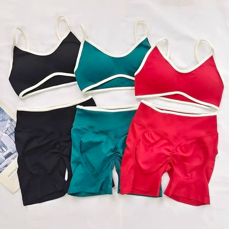 Ensemble de Fitness Femme – Brassière & Short de Sport
