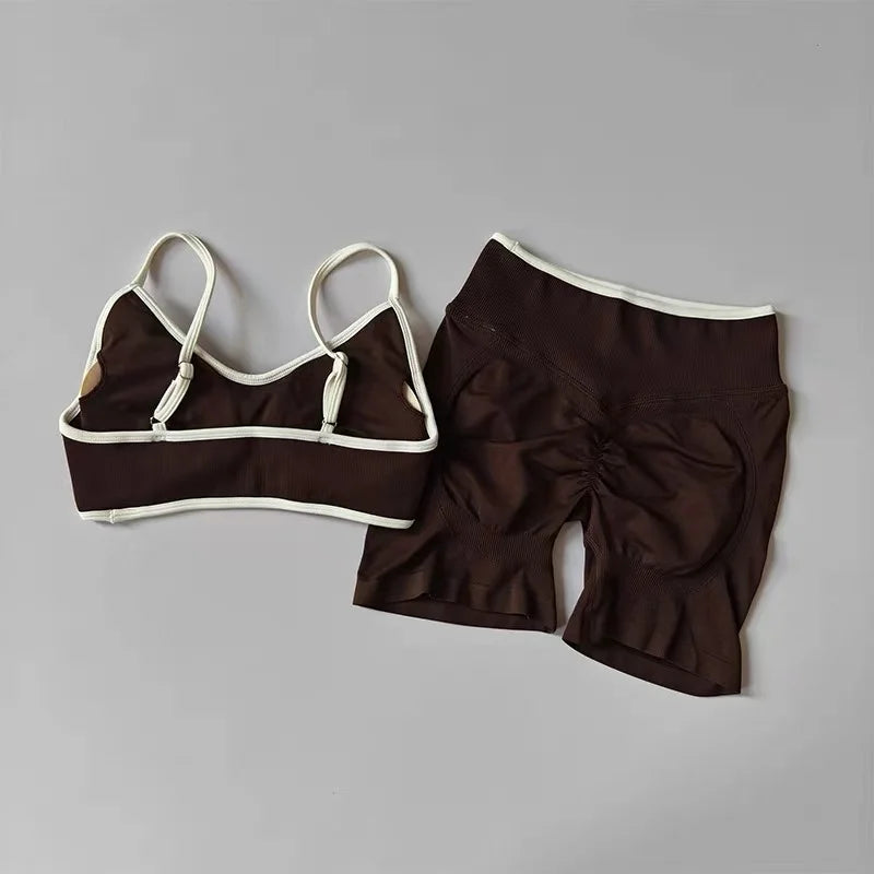 Ensemble de Fitness Femme – Brassière & Short de Sport