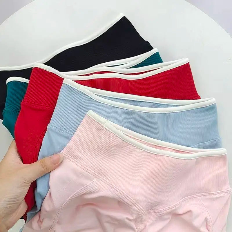 Ensemble de Fitness Femme – Brassière & Short de Sport