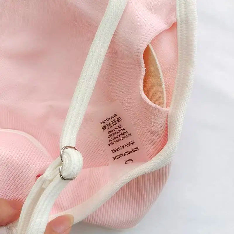 Ensemble de Fitness Femme – Brassière & Short de Sport