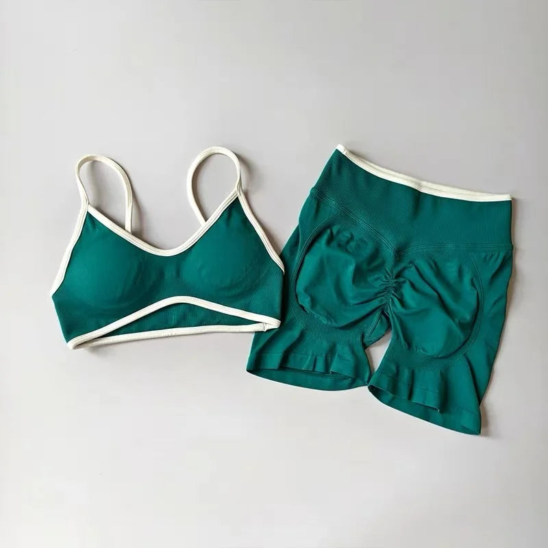 Ensemble de Fitness Femme – Brassière & Short de Sport