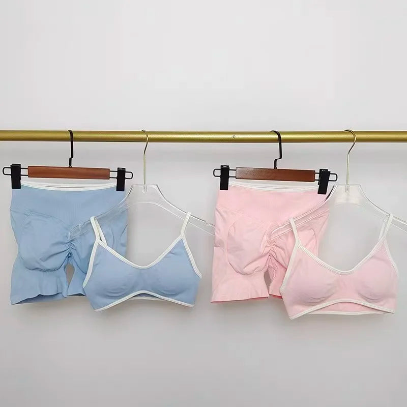 Ensemble de Fitness Femme – Brassière & Short de Sport