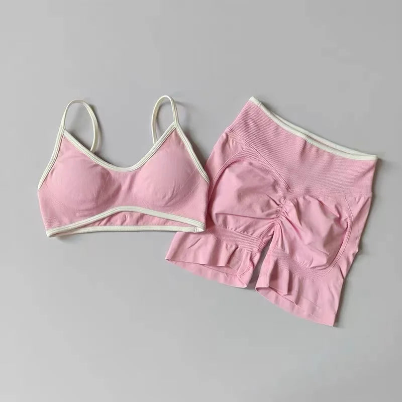Ensemble de Fitness Femme – Brassière & Short de Sport